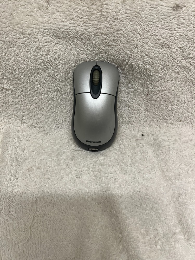 MICROSOFT WIRELESS OPTICAL MOUSE - NO ADAPTER