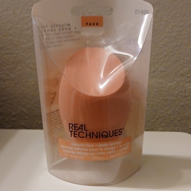 Real Techniques Miracle Face + Body Makeup Sponge Peach Reusable Multi-sided
