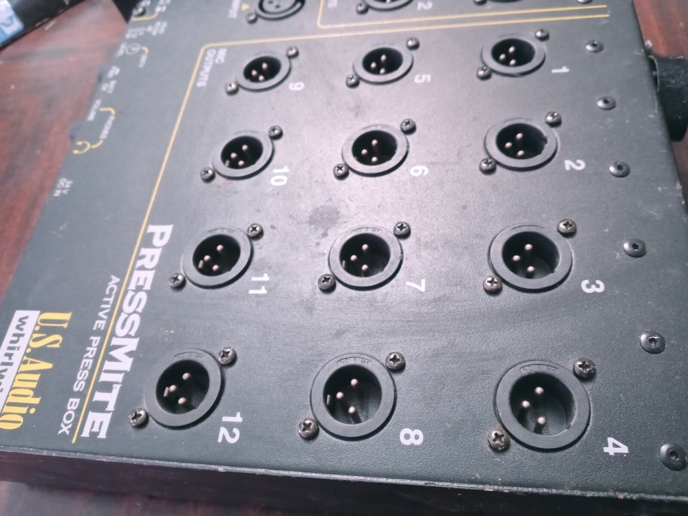 Whirlwind Pressmite Active Pressbox Distributes 2line level 12 Outputs w/adapter
