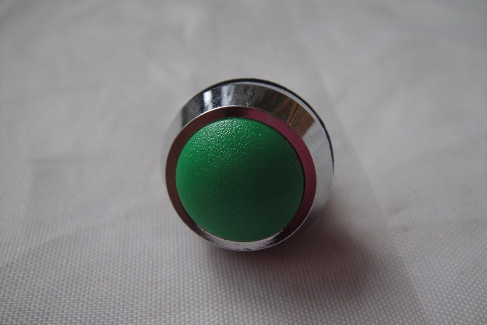 Suitable for Red Green White Blue AC OR DC 12mm Momentary  Push Button Switch
