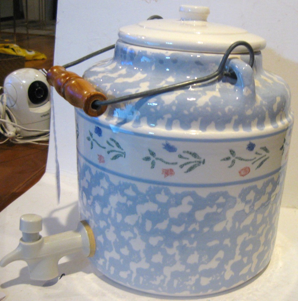Unknown Maker Ceramic Blue spongeware like Drink Dispencer