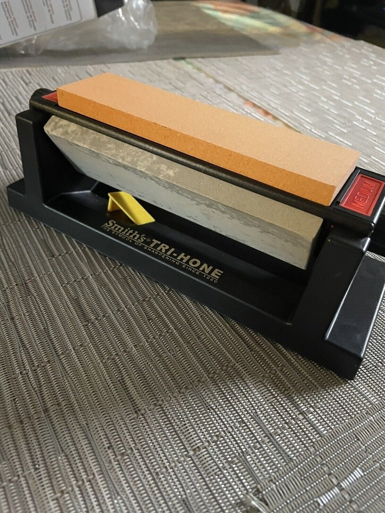 Smith's TRI-6 Arkansas Tri-Hone Sharpening Stones System