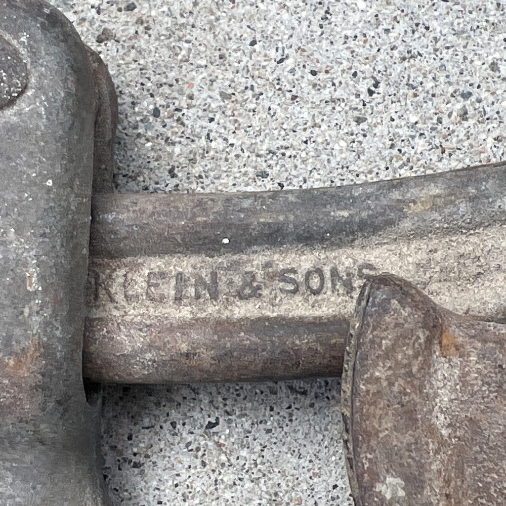 Klein Tools Haven's Grip CABLE PULL wire puller with Swing Latch 1604-20L