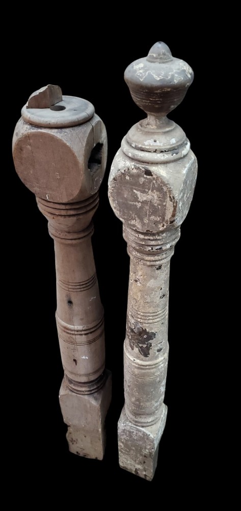 Pair Of Newel Posts *GAM0201