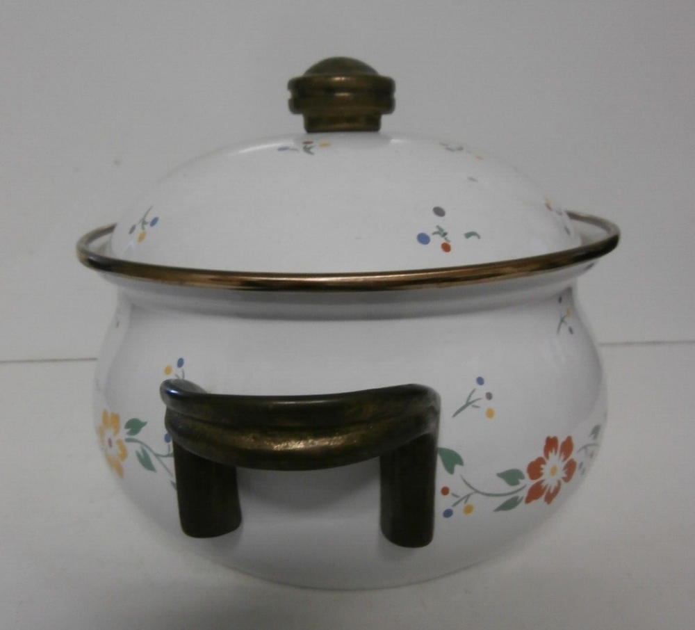 Vintage 2 1/2 Quart Enamelware & Brass Hardware Casserole Floral Design