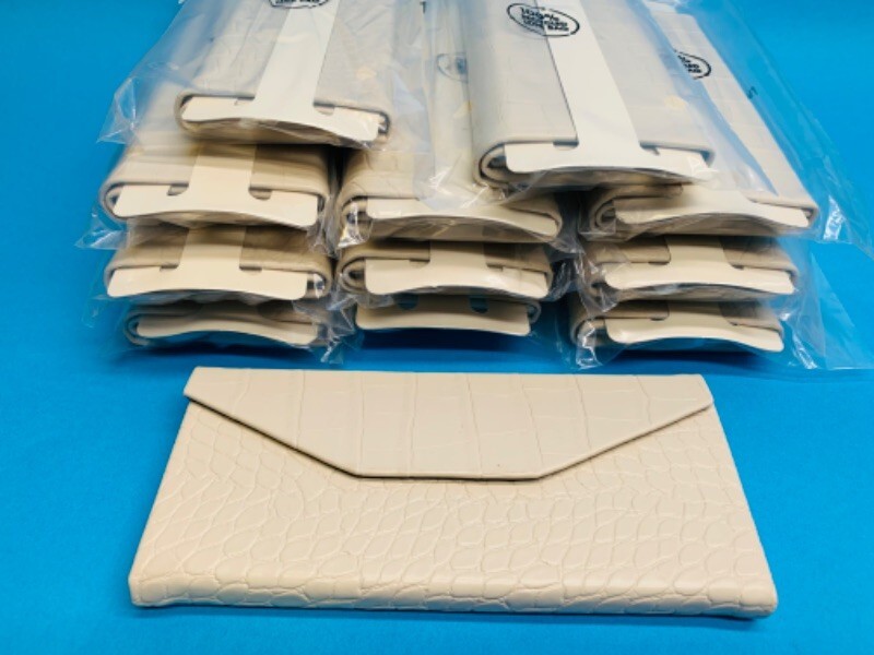 Collapsible Eyeglass Case