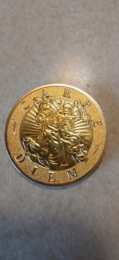 Magnetic chalk holder