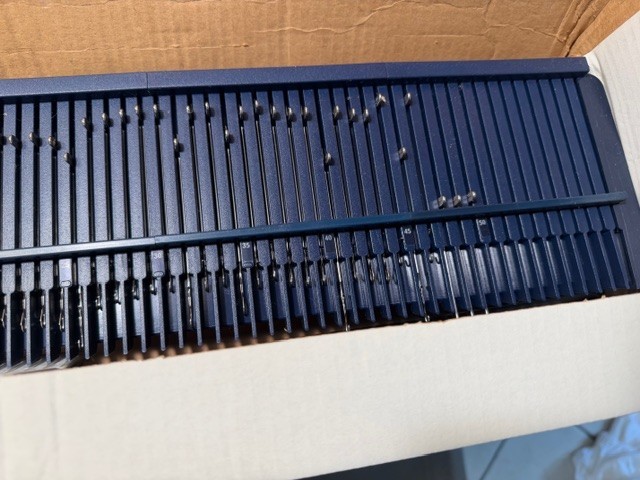 BOND Knitting machine with patterns, instructions, and accessories