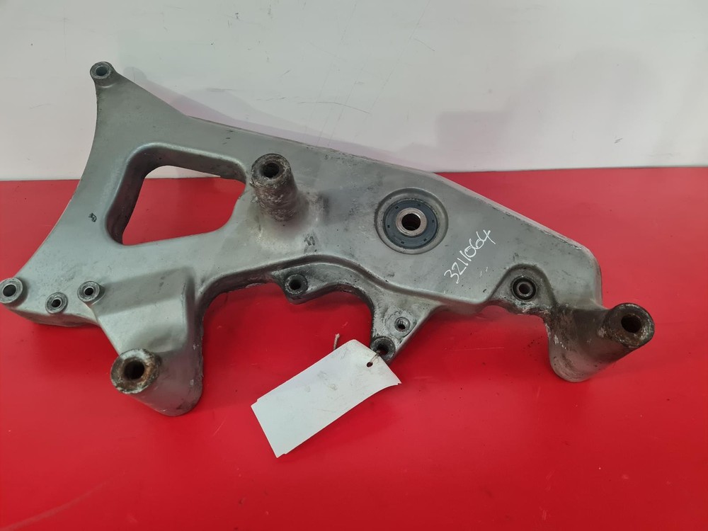 2012 YAMAHA YP 125 EXHAUST BRACKET