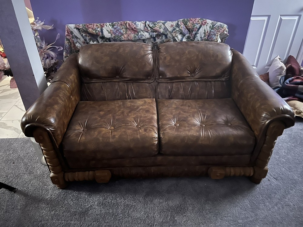 Leather Couches With Tables