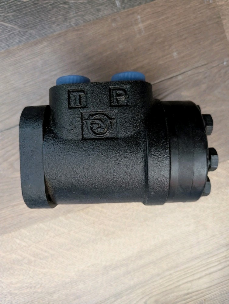 Coursemaster Hydrive 0507104 Hydraulic Steering Unit NOS