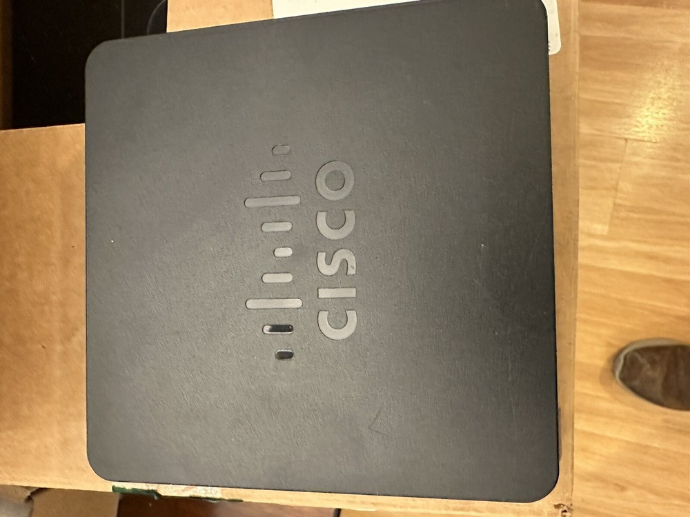 Cisco RV130 VPN Wired Router Openbox