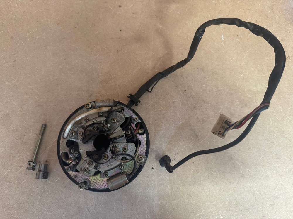 SUZUKI GT185 GENERATOR ROTOR AND POINTS