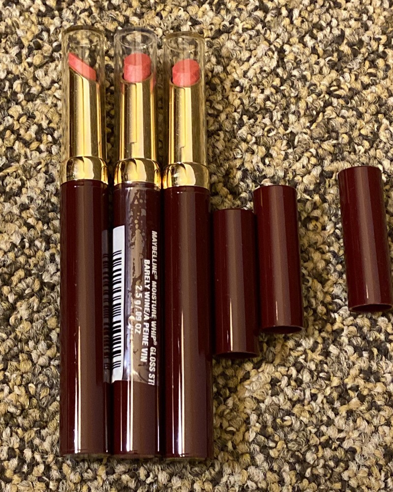 3 MAYBELLINE MOISTURE WHIP GLOSS STICK ,BARELY WINE