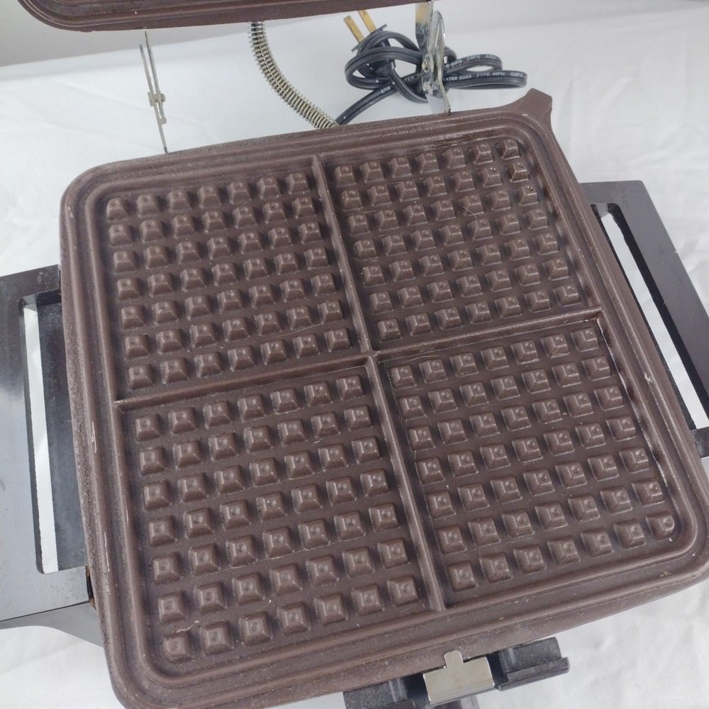 Toastmaster 269 Waffle Maker Griddle Reversible Plates Chrome