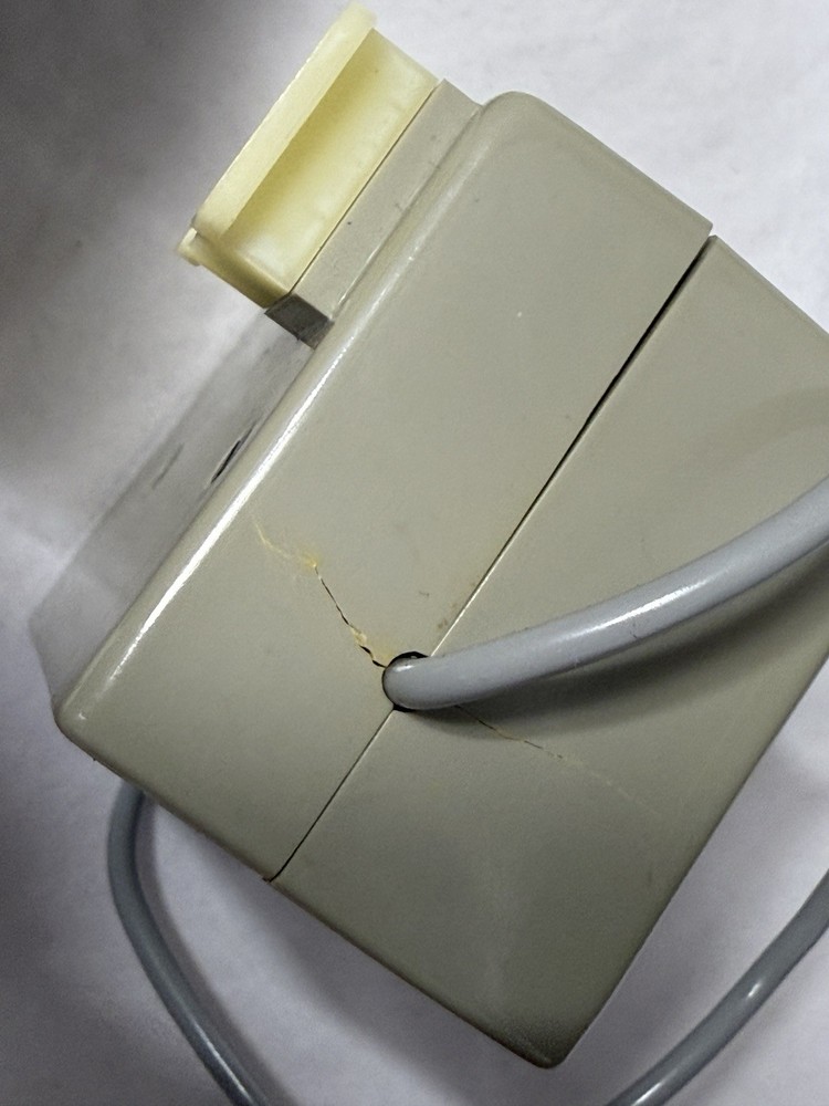 Vintage Canon Flash Unit Model J-3 With Case – External Flash Accessory (S2)