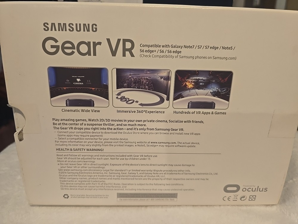 Samsung Gear VR Model SM-R323 Oculus VR Headset