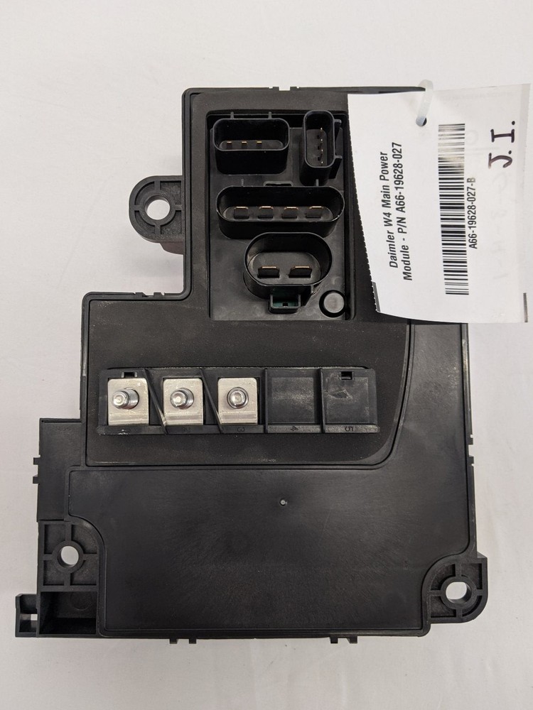 Freightliner Daimler Battery Cable Access Main Power Module - P/N A66-19628-027