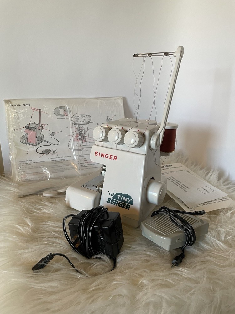 Singer Tiny Serger Electric Overedging Machine Sewing TS380A Tested Working