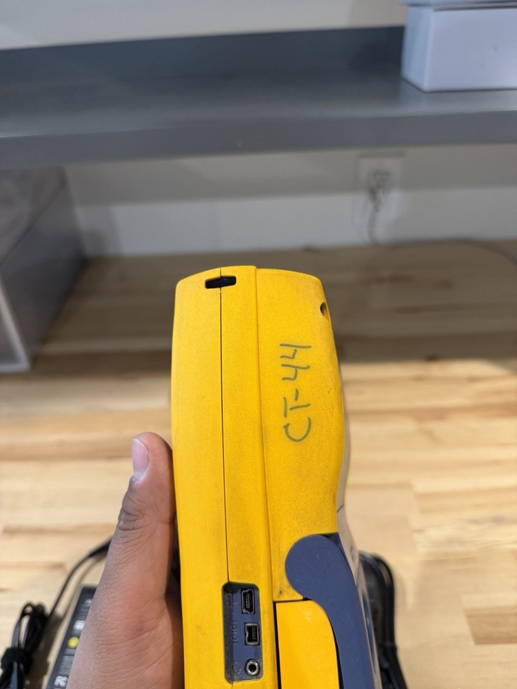 FLUKE NETWORKS DTX-1800 MAINFRAME & W/ CHARGER (TESTED)