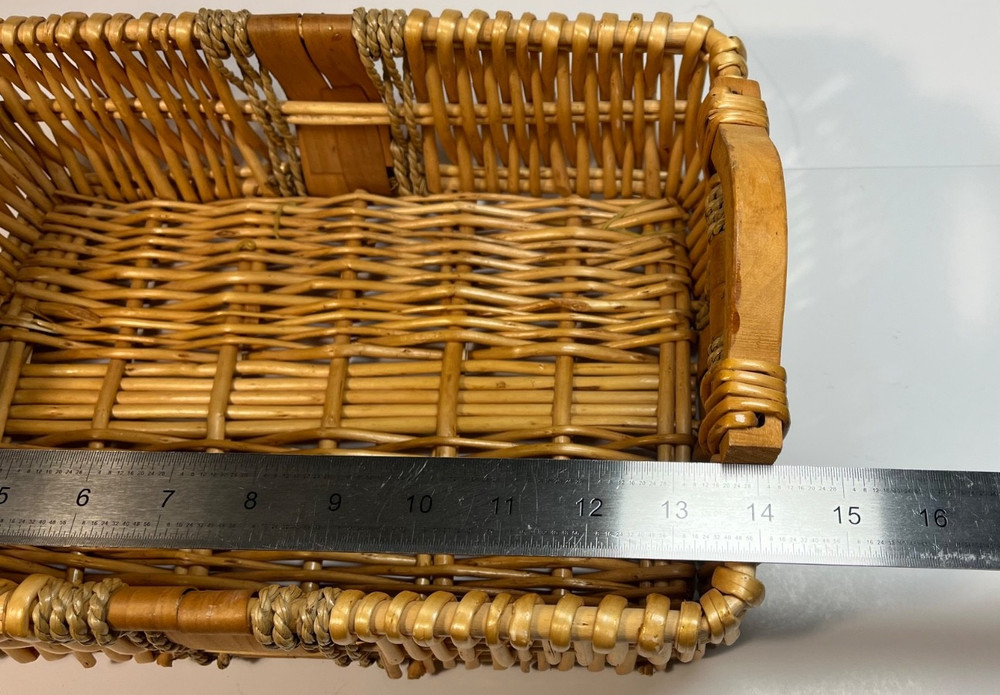 14 x 10 x 6” Rectangular Wicker Basket Natural Weave Light Brown Handle Gift vtg