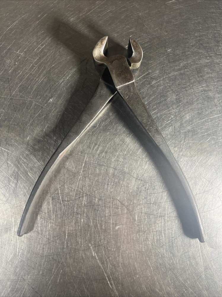 Vintage Blacksmith Nail Puller Electrician Pliers
