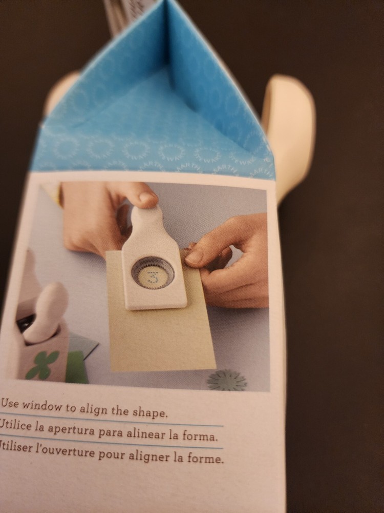 NIB Martha Stewart 1" Circle Craft Punch