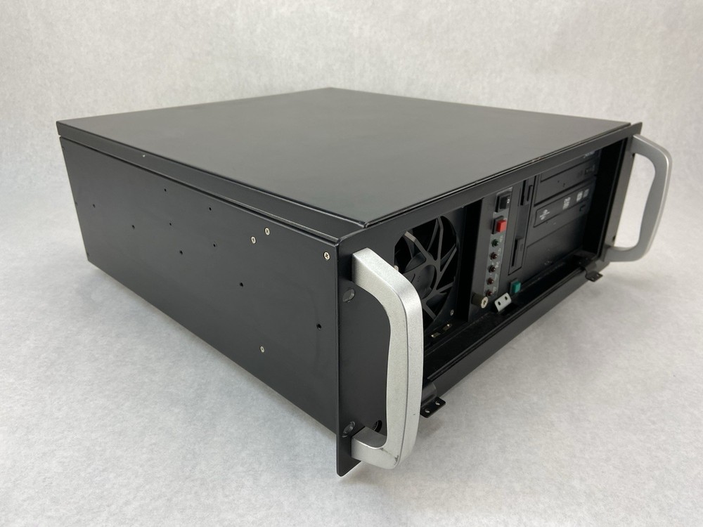 U-Rack U4004N1 4U Rack Mount Server Chassis bare Bones No PSU