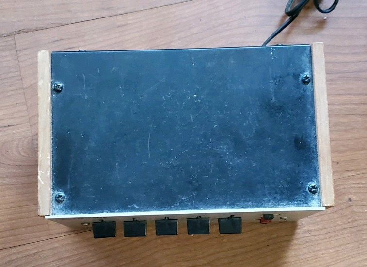 BSR Metrotec Graphic Stereo Frequency Equalizer Model FEW - 1 Untested