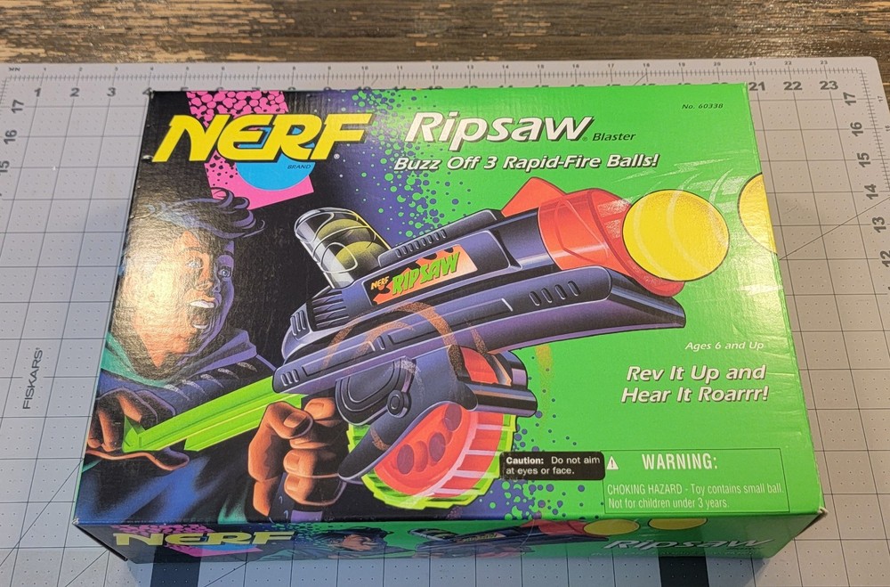 Kenner 1994 Nerf Ripsaw Blaster Gun In Original Box.