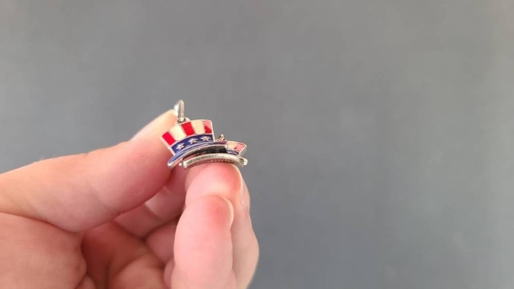 American Flag Hat Shaped Dangling Earrings