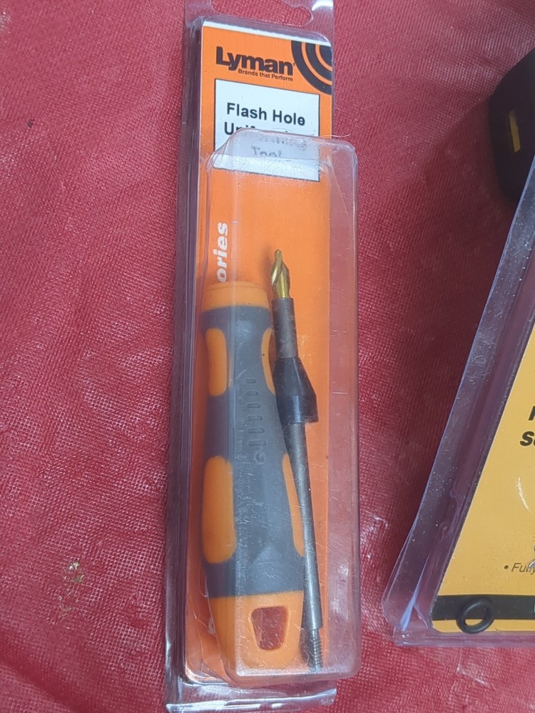 Lyman E-Zee Flo Universal Powder Trickler+Flash Hole Uniform Tool Reloading Kit