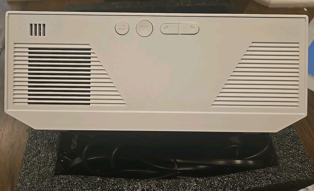 Projector GC06 Wifi & Bluetooth, Full HD 1080P Projector, Open Box