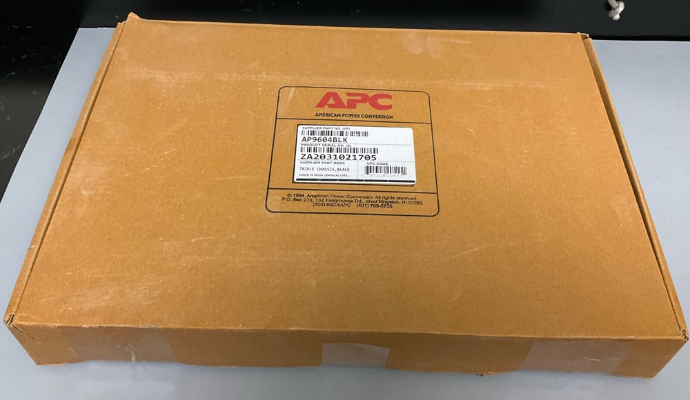 APC AP9604S Silicon DP300E Triple Chassis