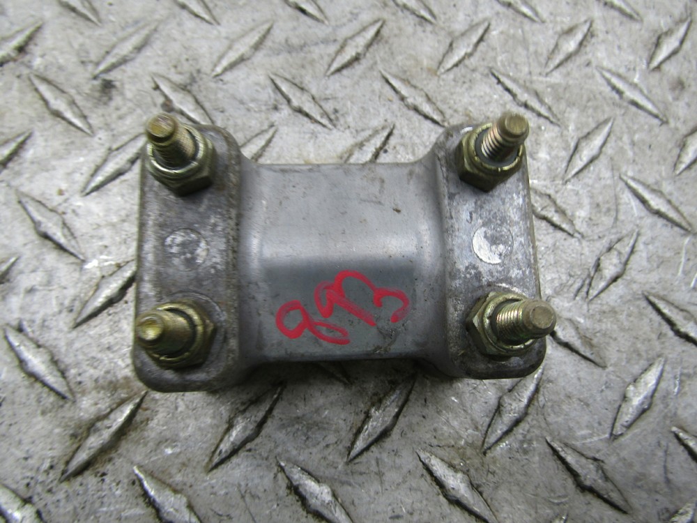 POLARIS HANDLEBAR HANDLE CLAMP MOUNT 5631147