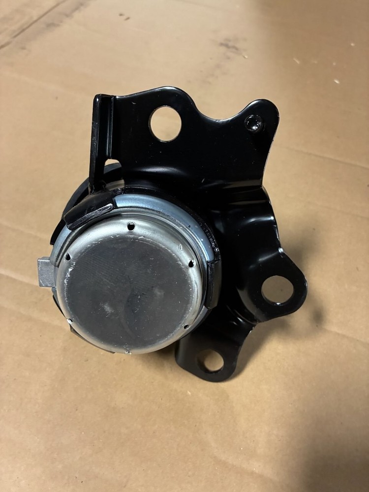 Genuine Mopar Engine Mount Isolator 68622629AA JL 2.0 LGH engine mount 18-26