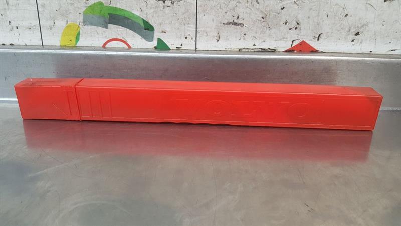 VOLVO XC90 T6 EMERGENCY BREAKDOWN TRIANGLE 5658287