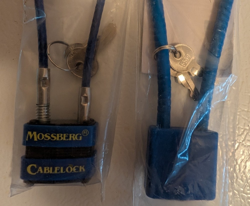 Mossberg & DAC Gun Cablelocks. NIP.