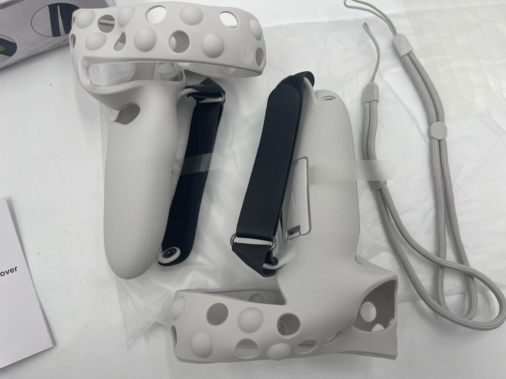 NEW Extended Silicone Grip Covers For Oculus Quest 2 Gray