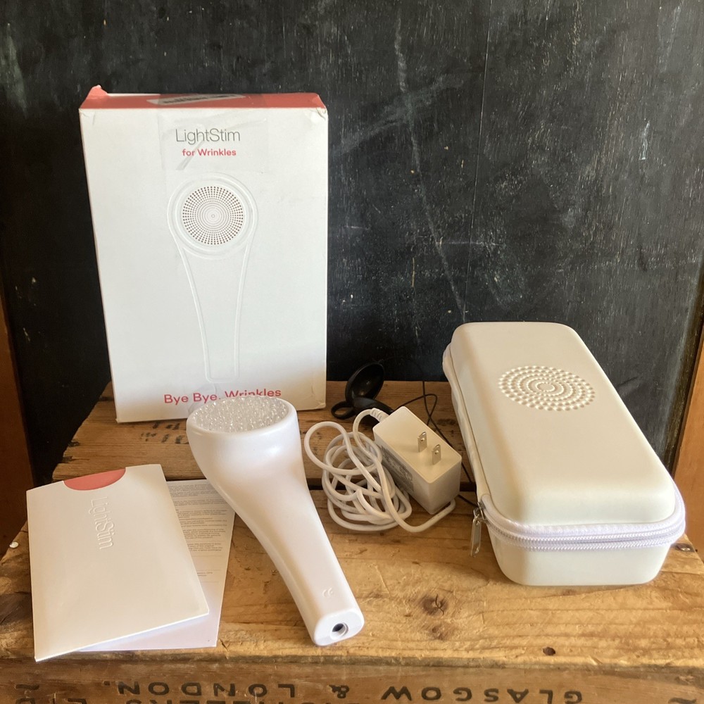 LightStim for Wrinkles, Fine Lines LED Light Therapy with Case *READ*