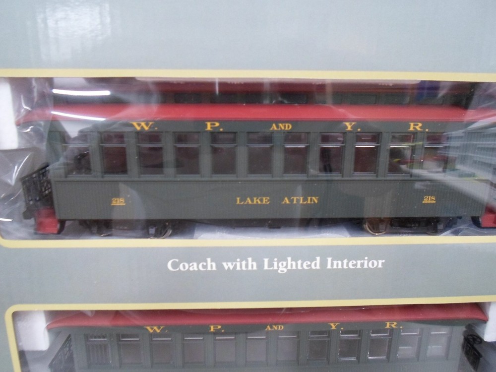Bachmann 25024, On30 White Pass & Yukon Train starter set