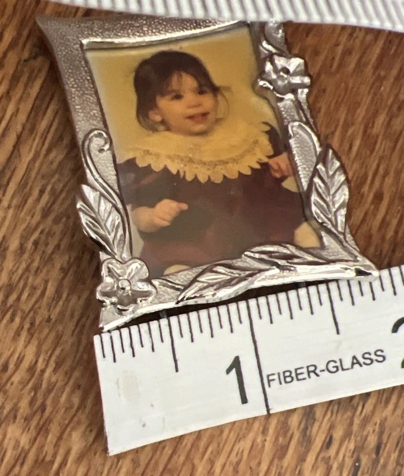 Vintage Miniature Metal Floral Rectangular Picture Frame 2”x1”