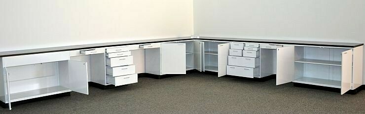 32' Laboratory L Design Cabinet / Casework / w/ Countertops / E1-500
