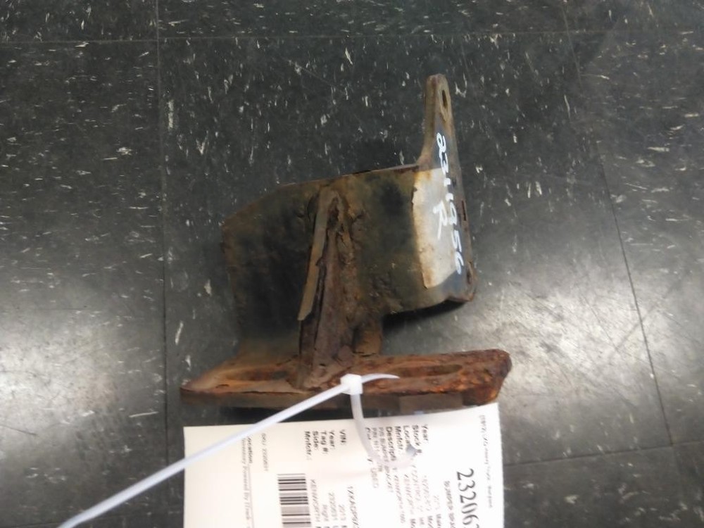 For 2013 KENWORTH T660 BUMPER BRACKET Right ,  MD