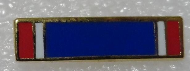Army Distinguished Cross Ribbon Lapel Pin / Hat pin