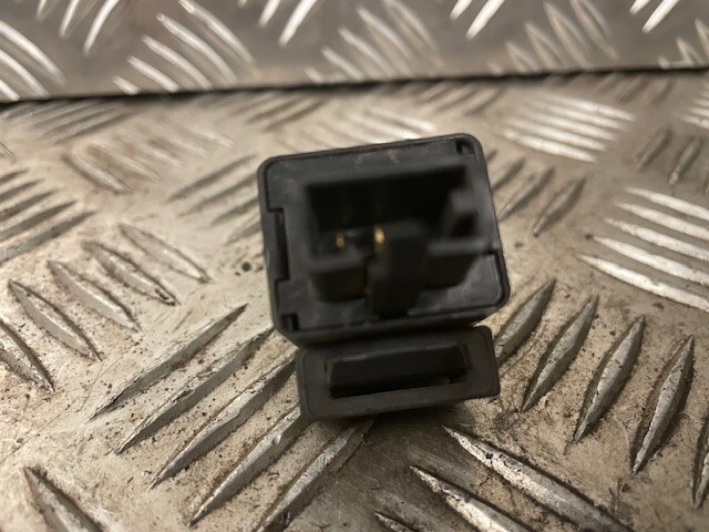 KAWASAKI ER5 2 pin relay indicator 2004