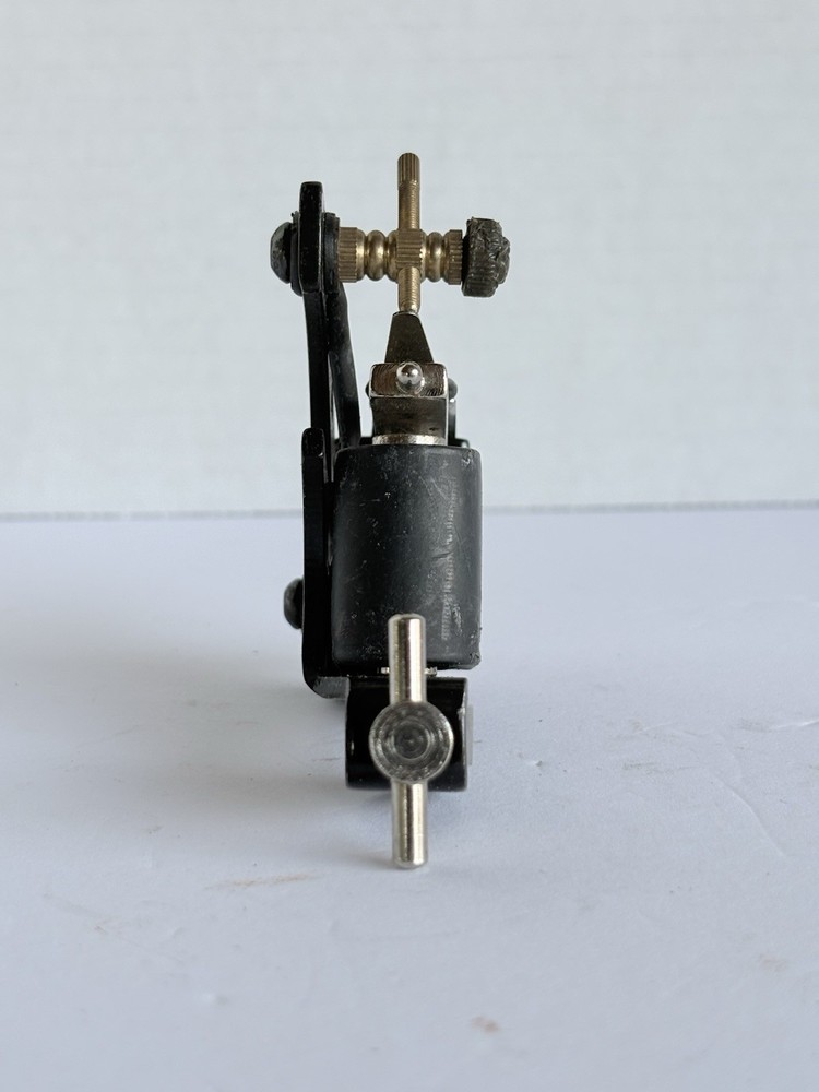 Black G tattoo coil machine
