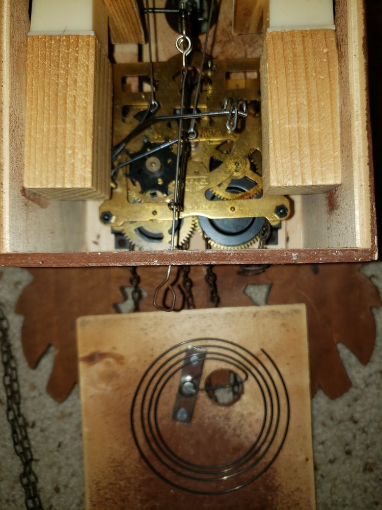 Vintage West Germany German Cuckoo Clock Birds Leaves