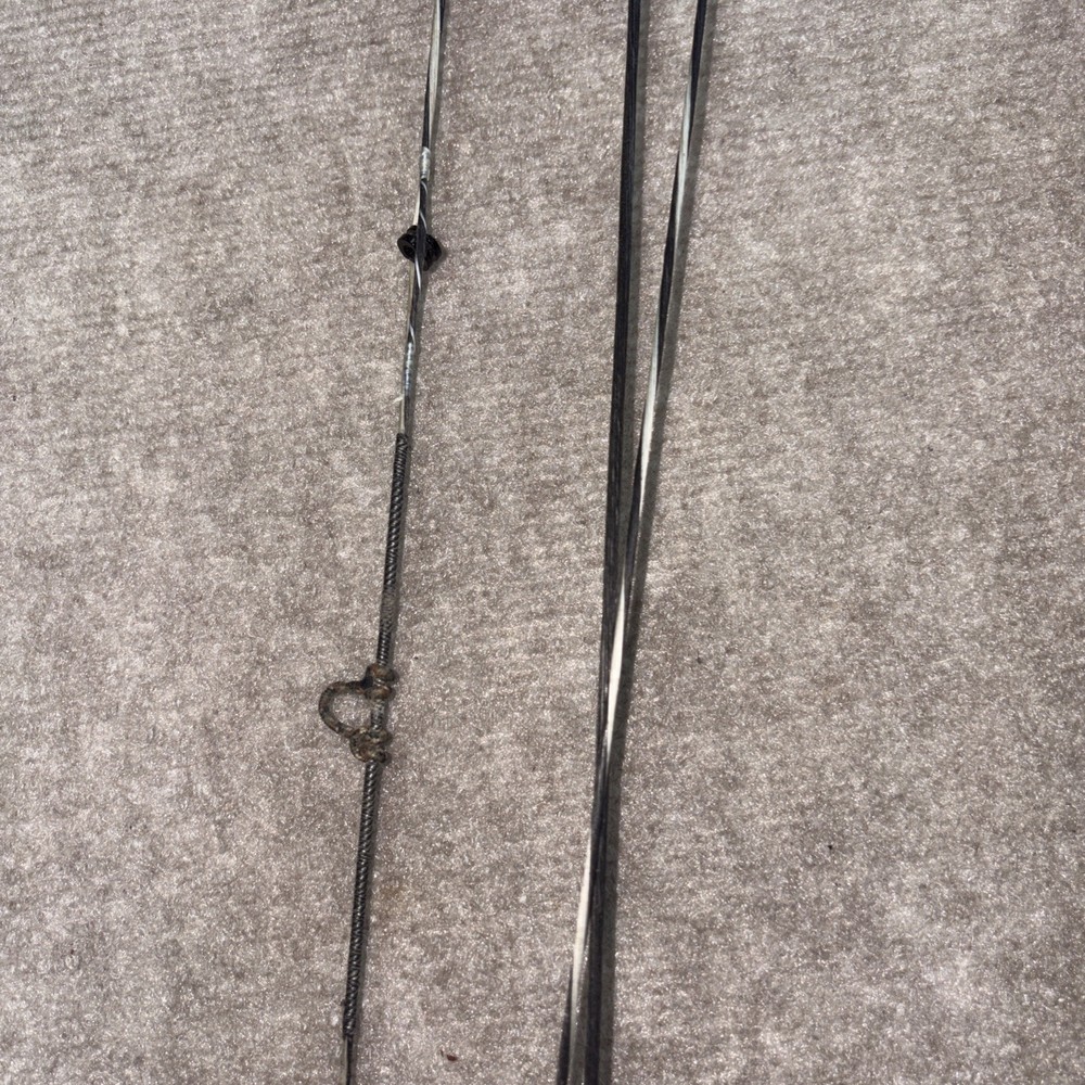 Mathews Genesis Original Bow - Lightweight - NASP - Right Hand - Pink