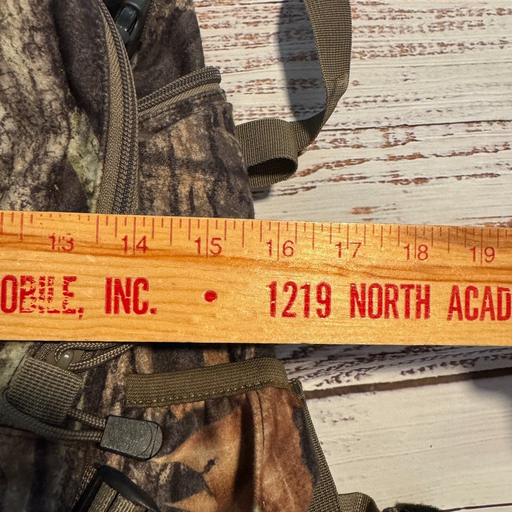 (TORN STRAP) Camelback Maximum Gear Motherlode Backpack Camouflage Hunting